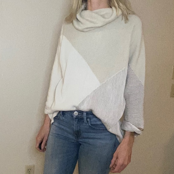 Color Block Sweater - Picture 3 of 12